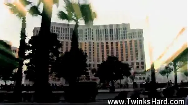 Nuovi Twink video It's always wise to cash out while you're ahead, because fantastici video