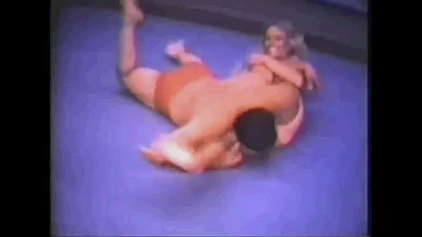 Mixed Wrestling Juan vs Blonde 2مقاطع فيديو رائعة جديدة