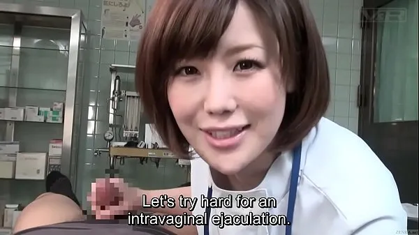 Nouvelles Une femme médecin japonaise sous-titrée CFNM donne une branlette à une patiente vidéos sympas