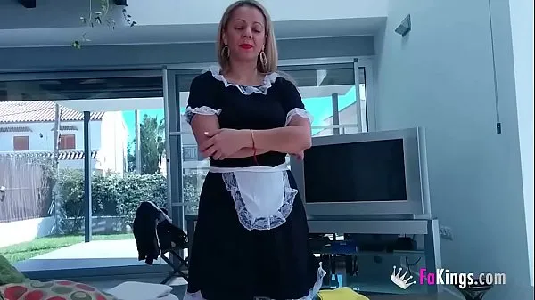 Neue Ich knallte eine heiße blonde Putzfrau, die ich um einen "besonderen Service" batcoole Videos