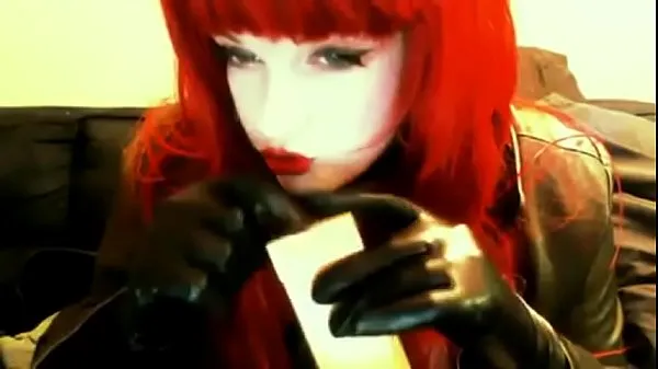Nuovi goth redhead smoking fantastici video