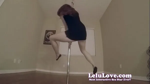 Nuovi Poledancing e agitazione e twerking il mio asino mentre mi spoglio nudo fantastici video