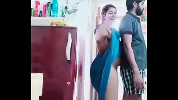 Nuevos Swathi naidu romance con novio mientras cocina vídeos interesantes