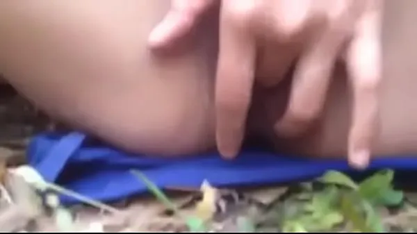 Novos Se masturbando na floresta vídeos legais