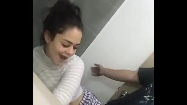 Yeni Jovencita hace un perreo harika Videolar