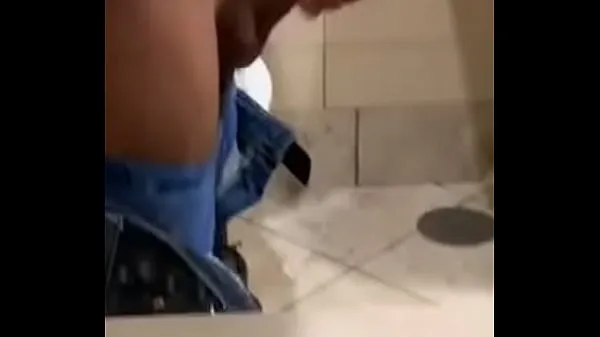 Indian guy jerking off big dick in washroom Video thú vị mới