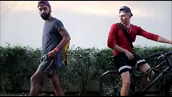 Nowe THE NAUGHTY SKATEBOARDER AND CYCLIST fajne filmy