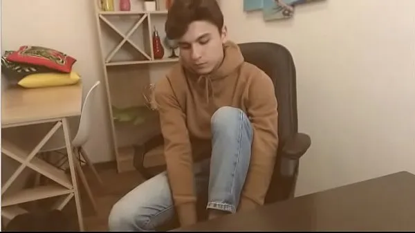 새로운 teen gets horny alone at home 멋진 동영상