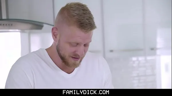 Nowe FamilyDick - Muscular Stepdaddy Stuffs His Boy Before Thanksgiving Dinner fajne filmy