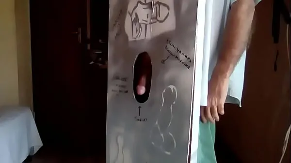 Nouvelles Ollie s'amuse avec Glory Hole avec un de mes copains vidéos sympas