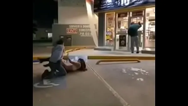 新Bitch in Mexico sucking dick infront of gas station酷视频