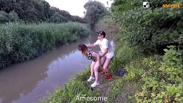 Nuovi Lui in una cintura di castità mi dà piacere con un grande strapon sulla strada che passa in macchina! Succhiare lo sperma dal cazzo (eng sub fantastici video