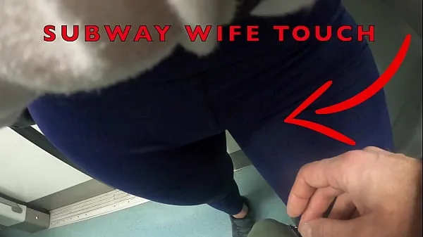 Új My Wife Let Older Unknown Man to Touch her Pussy Lips Over her Spandex Leggings in Subway klassz videó