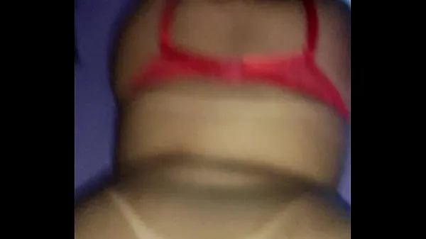 Yeni Novinha da bunda grande e bronzeada dando de quatro harika Videolar