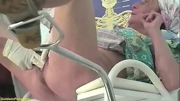 Nuovi brutta nonna ruvida pugno dal suo dottore pazzo fantastici video