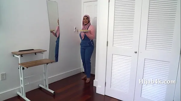 新Corrupting My Chubby Hijab Wearing StepNiece酷视频