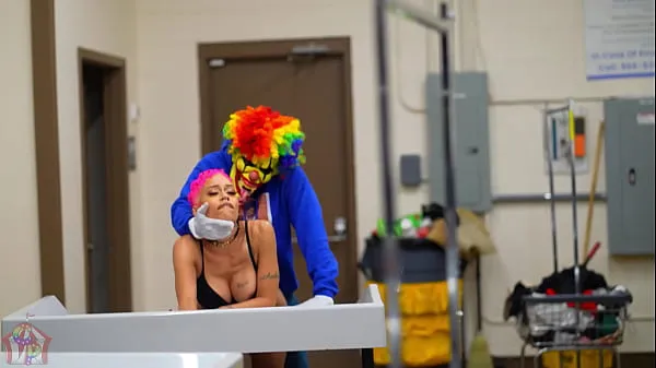 New Ebony Pornstar Jasamine Banks Gets Fucked In A Busy Laundromat by Gibby The Clown cool Videos