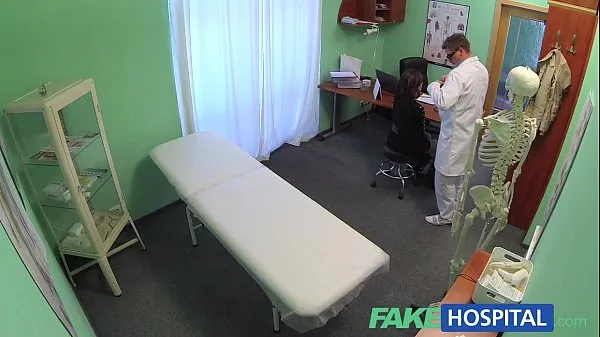 Новые Fake Hospital Сексуальное лечение превращает великолепные грудастые стоны боли пациента в пизду классные видео