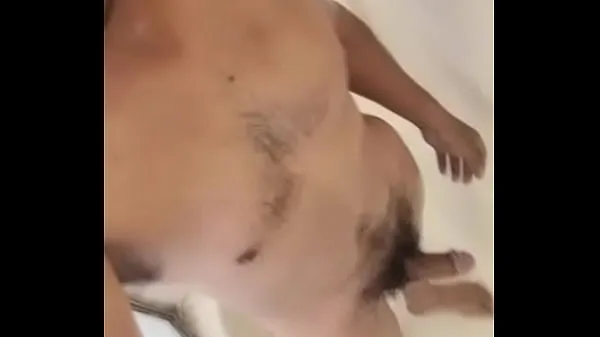 Mauri Tomando un showerمقاطع فيديو رائعة جديدة